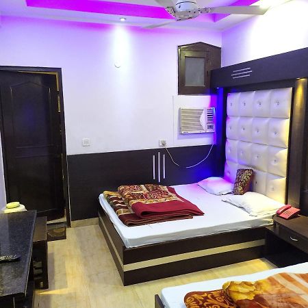 Hotel Peace Point - 1 Min Walking Distance From Station New Delhi Extérieur photo