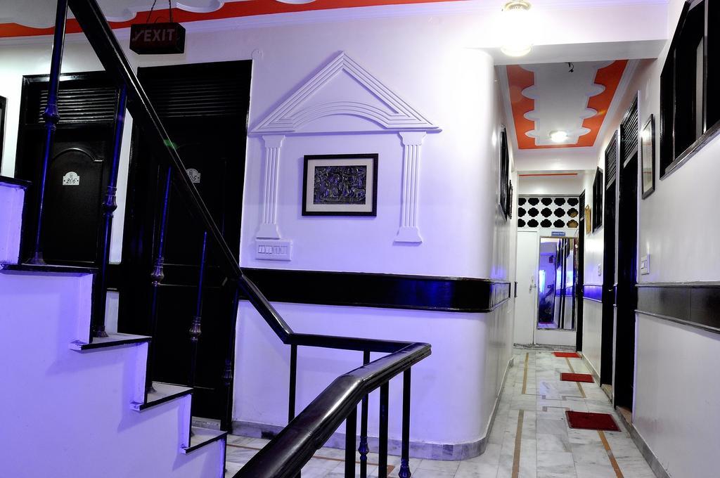 Hotel Peace Point - 1 Min Walking Distance From Station New Delhi Chambre photo